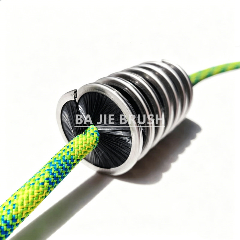 Beal Rope Cleaning Brush